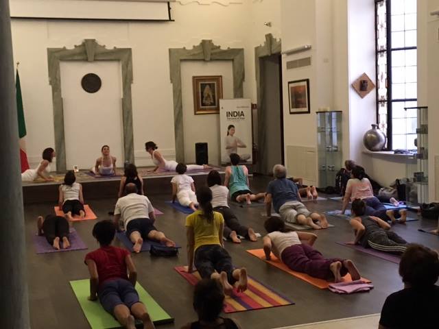 Tổng hợp những lớp yoga cho người cao tuổi ở Hà Nội chất lượng